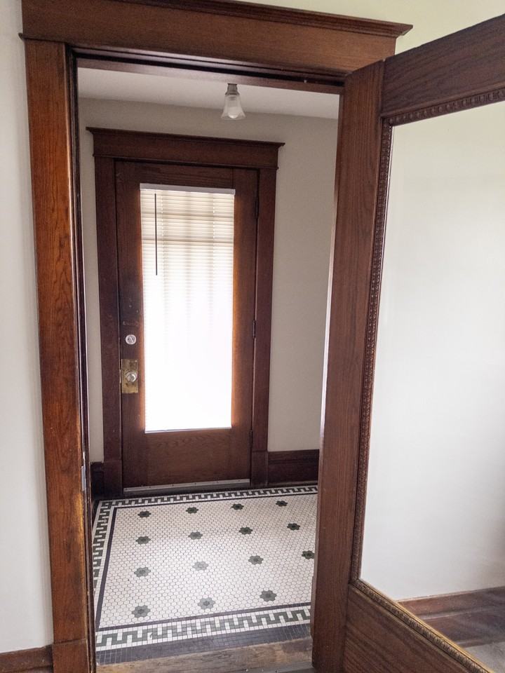 1421 Sherwood Ave #1 - Photo 3 of 40