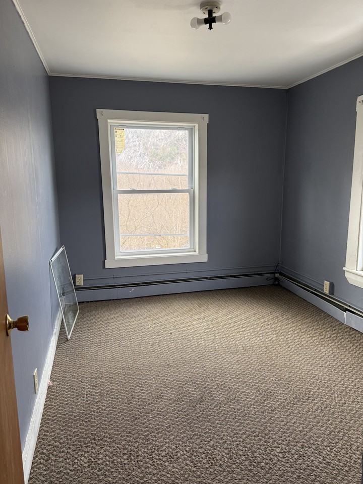 307 High St #3 - Photo 2 of 4
