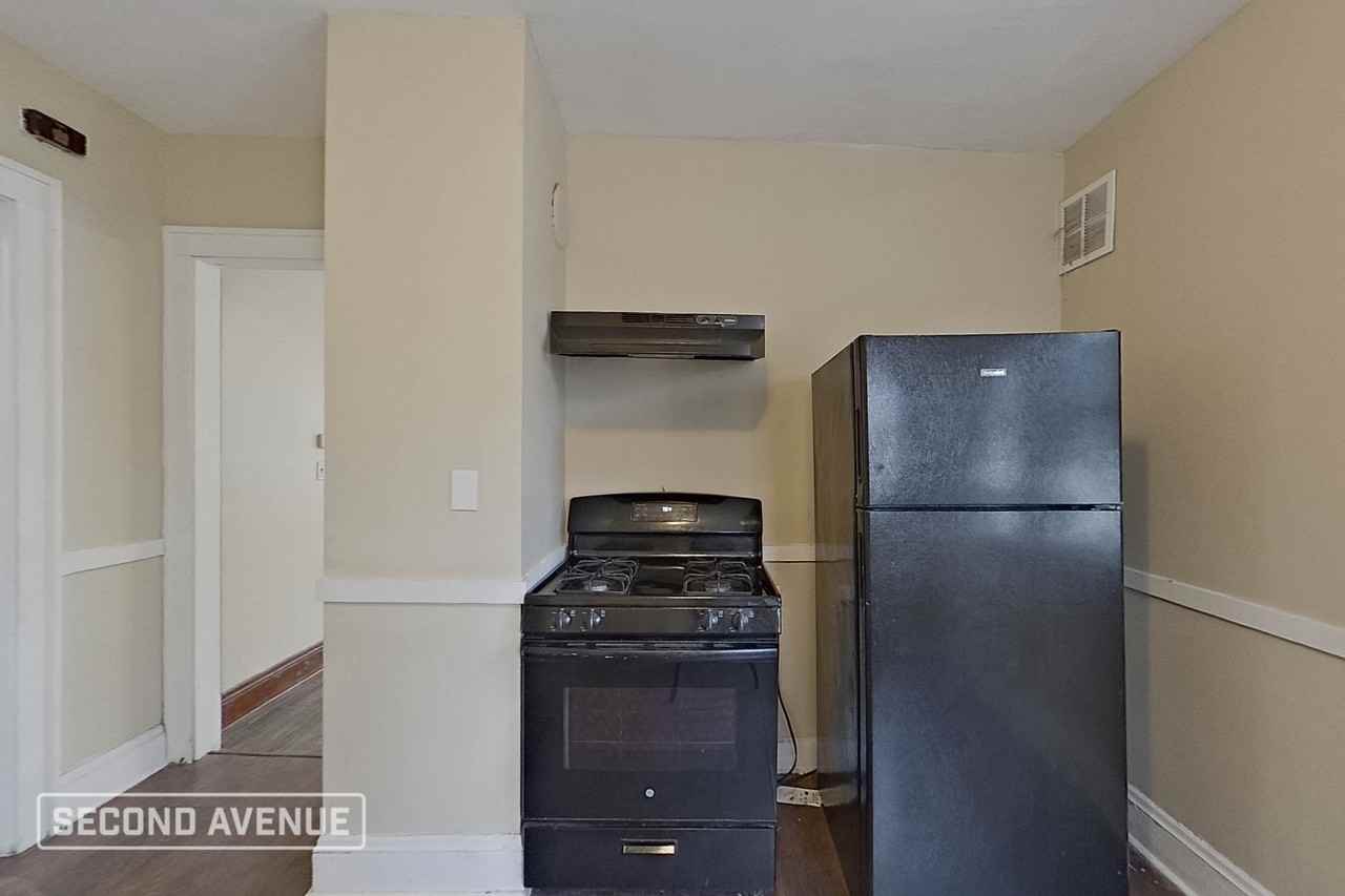 910 Dresden Rd - Photo 6 of 36