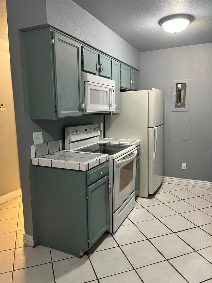 14740 E Kentucky Dr #724 - Photo 5 of 9