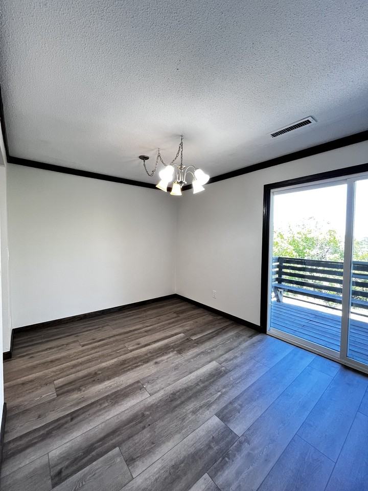 1513 Olde Hickory Rd #2 - Photo 3 of 12