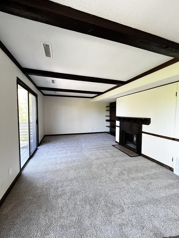 1513 Olde Hickory Rd #2 - Photo 4 of 12