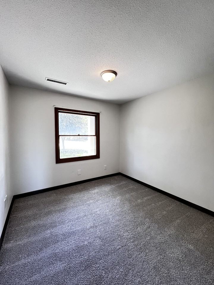 1513 Olde Hickory Rd #2 - Photo 5 of 12