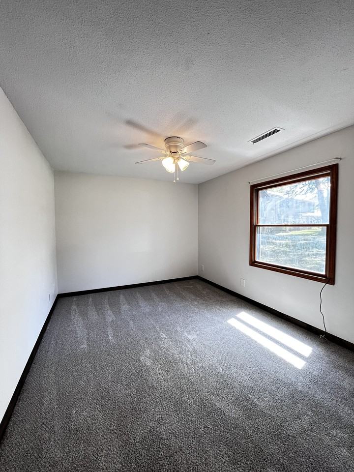 1513 Olde Hickory Rd #2 - Photo 6 of 12
