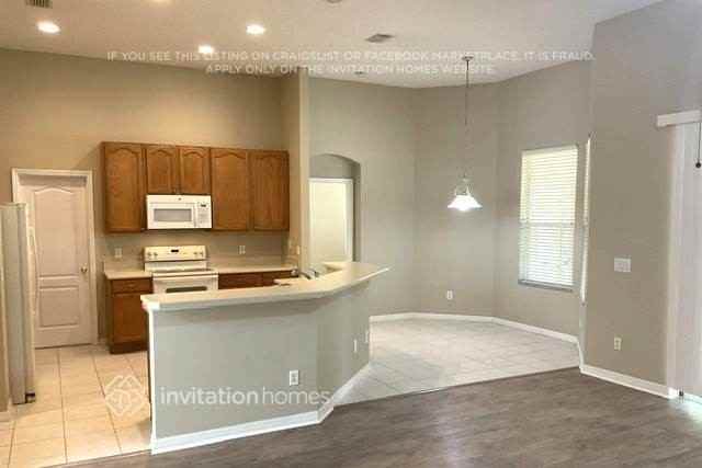 305 Oak Springs Dr - Photo 4 of 14