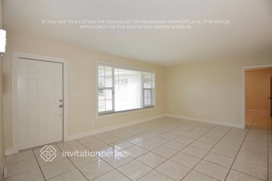 781 Sw 64th Ter - Photo 2 of 17