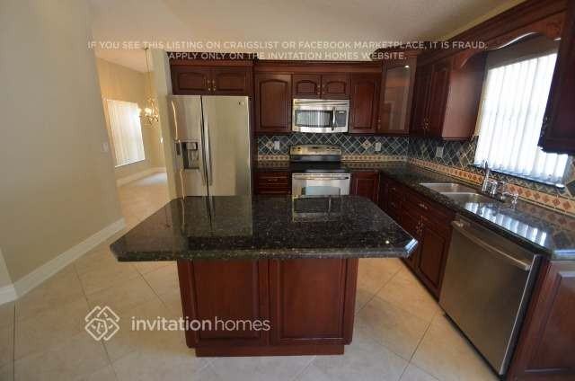 2051 Nw 188th Ave - Photo 5 of 16