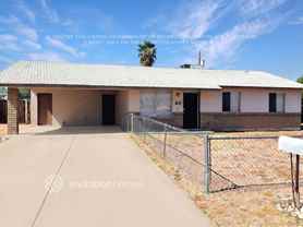 700 E Quail Ave - Photo 1 of 1