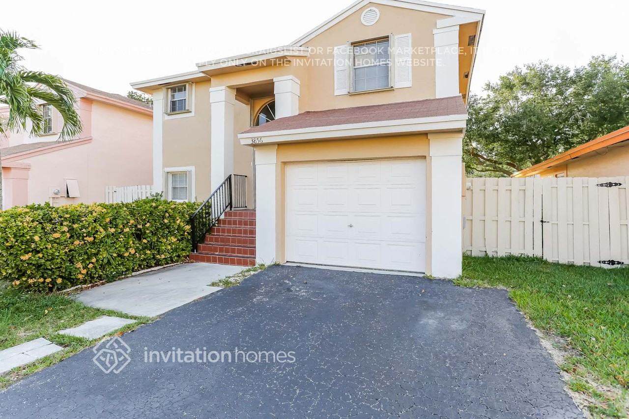 3856 Nw 107th Way - Photo 2 of 19