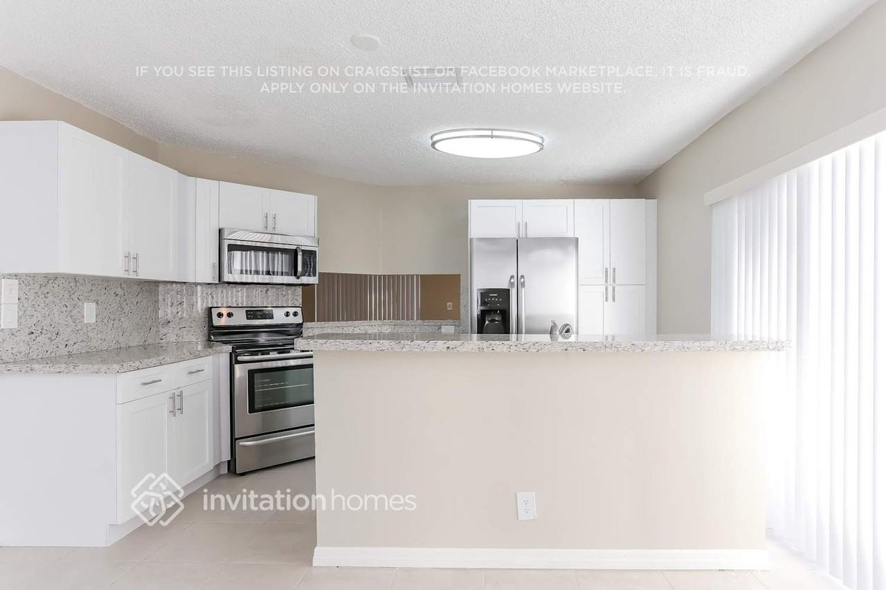 3856 Nw 107th Way - Photo 7 of 19