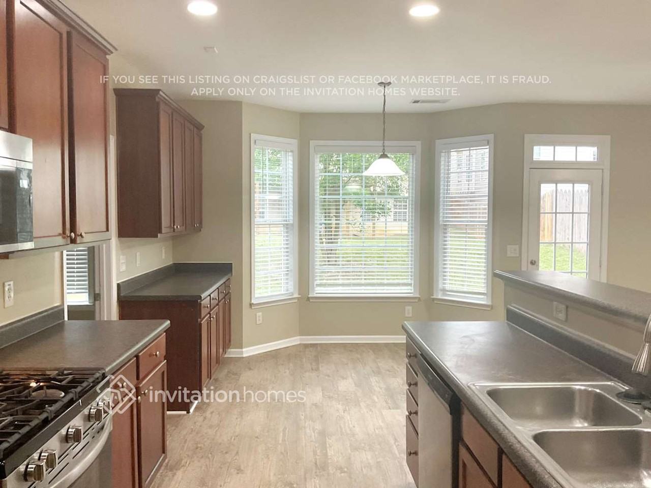 655 Briarhurst Ct - Photo 6 of 13
