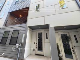 featured image of 428 38th Ave N #6