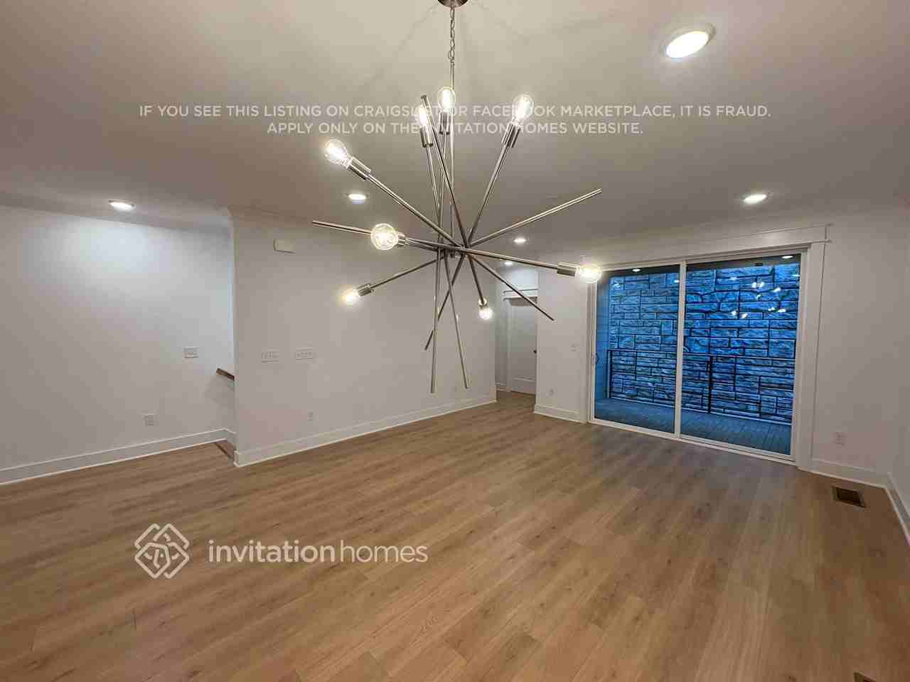 428 38th Ave N #6 - Photo 4 of 20