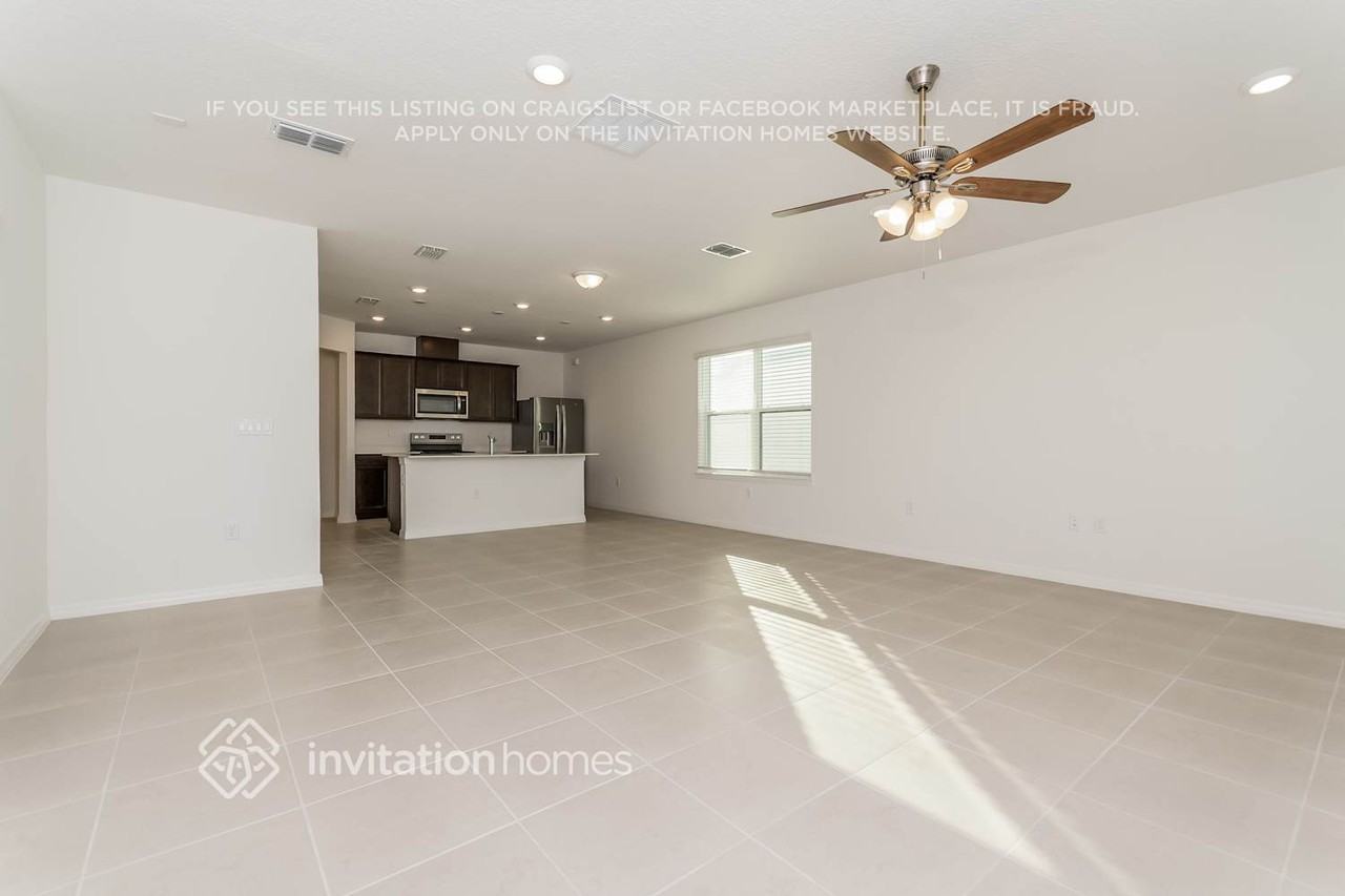 6249 Sunny Time Ave - Photo 4 of 17