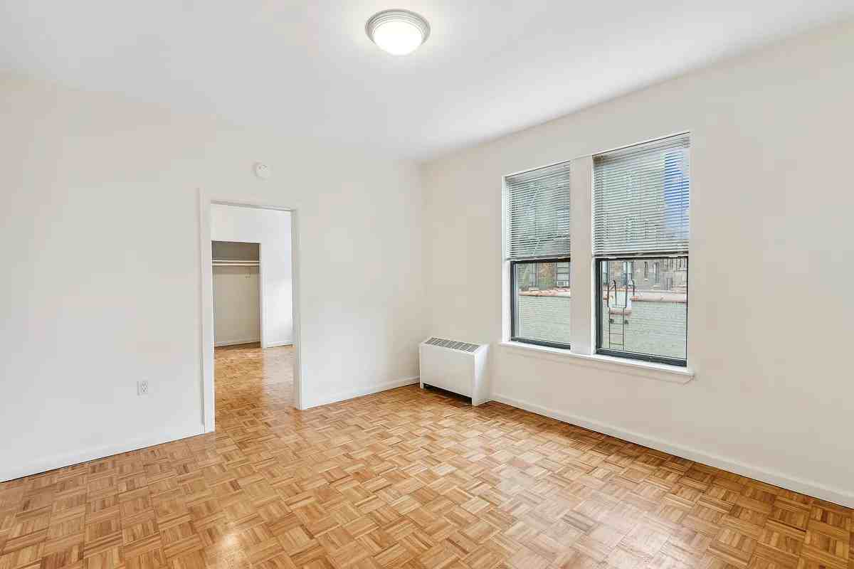 Broadway & W 151st St #6G - Photo 5 of 8
