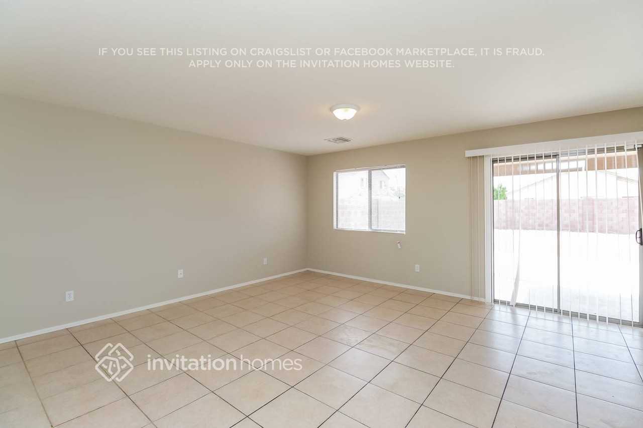3417 W Wayland Dr - Photo 2 of 21