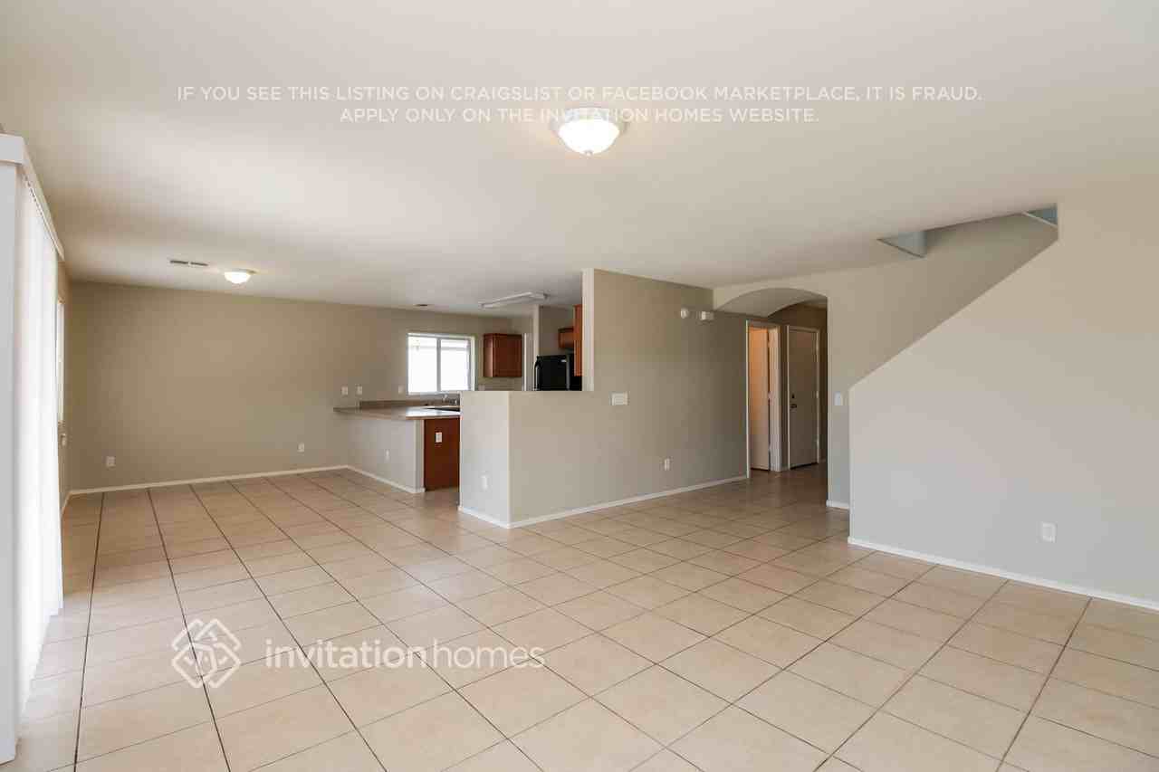 3417 W Wayland Dr - Photo 4 of 21