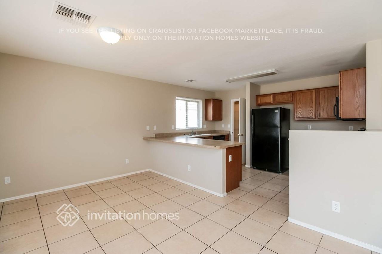 3417 W Wayland Dr - Photo 5 of 21