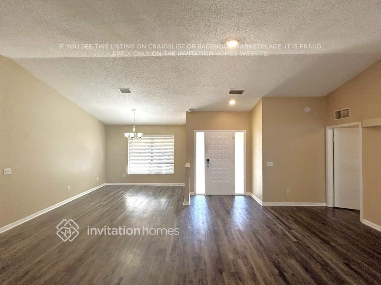 1502 Carter Oaks Dr - Photo 2 of 12