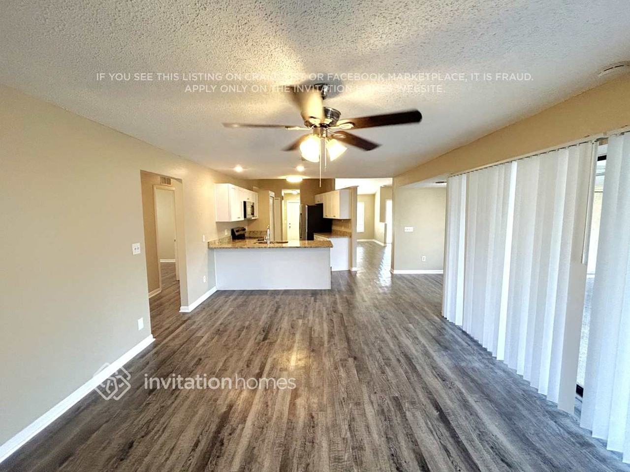1502 Carter Oaks Dr - Photo 3 of 12