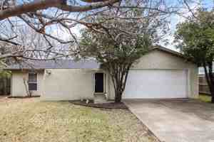 featured image of 2704 N Bell Ave