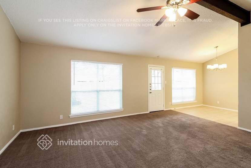 2704 N Bell Ave - Photo 5 of 25
