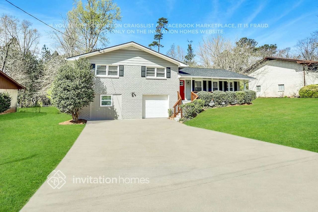 5595 Morning Creek Cir - Photo 2 of 26
