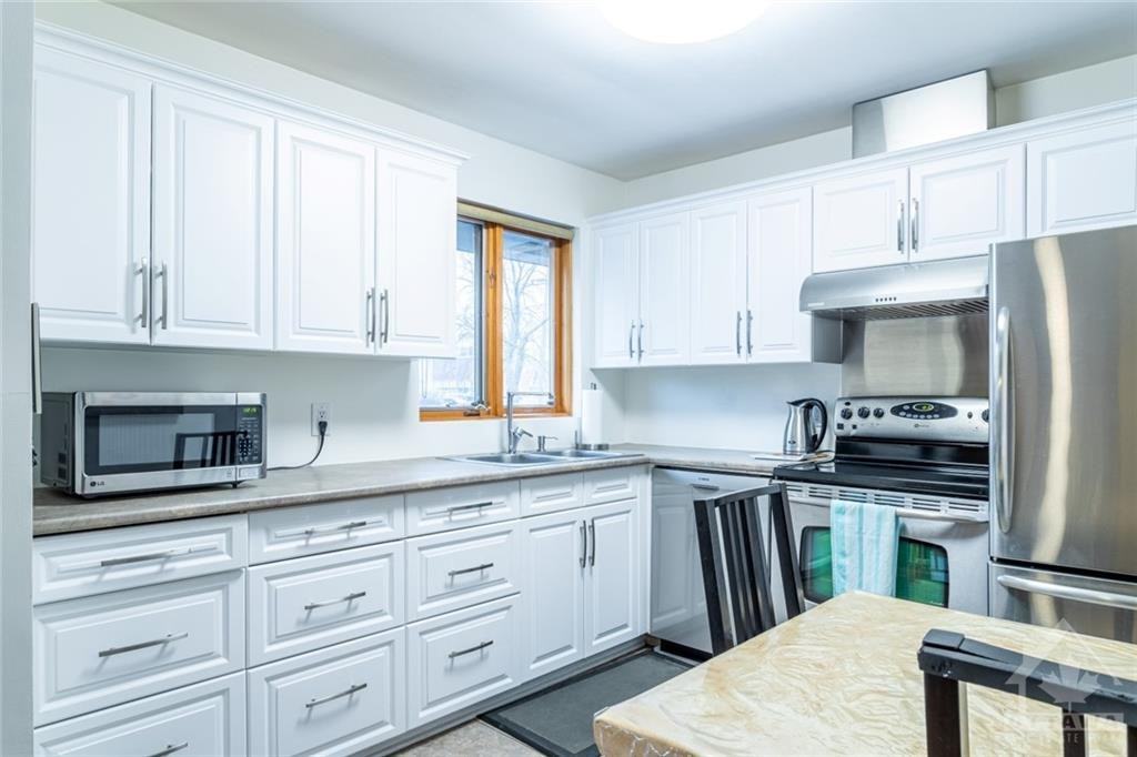 2458 Kaladar Avenue - Photo 2 of 20