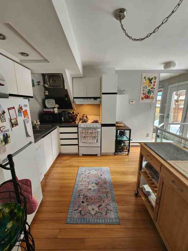 226 Wilbrod - Photo 2 of 13