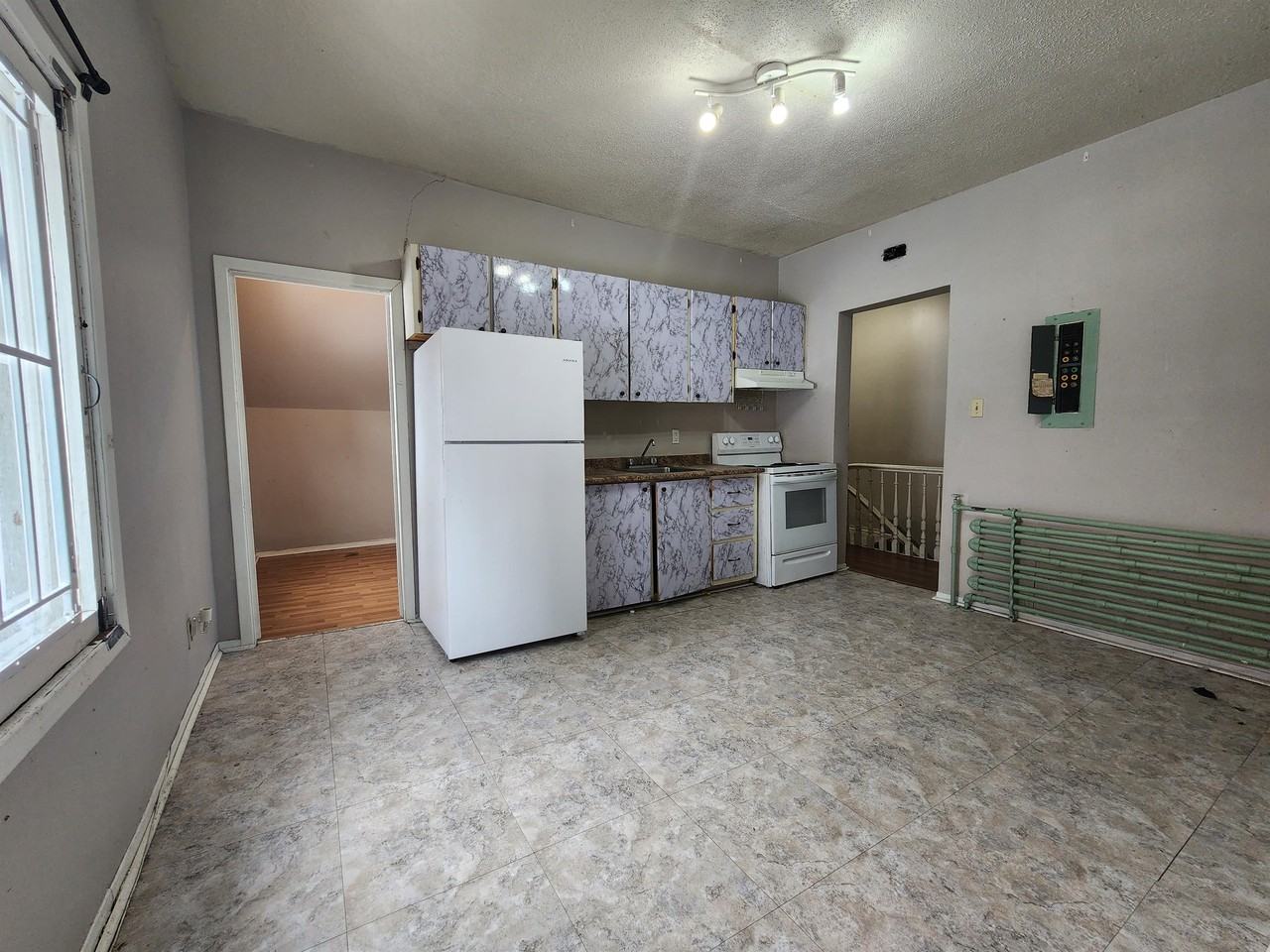 67 Daly Avenue - Photo 3 of 20