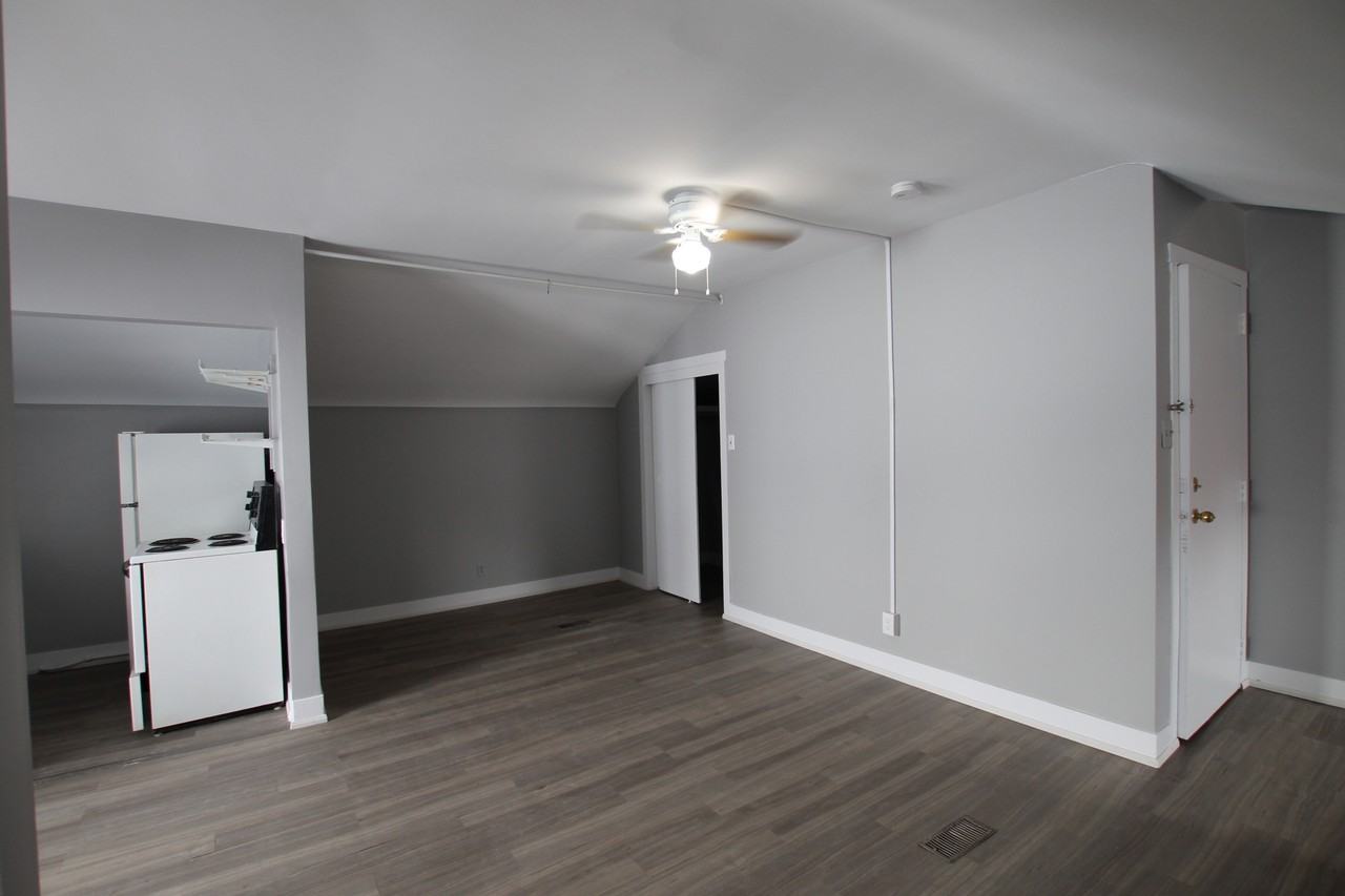 D103 Neeve Street - Photo 3 of 7