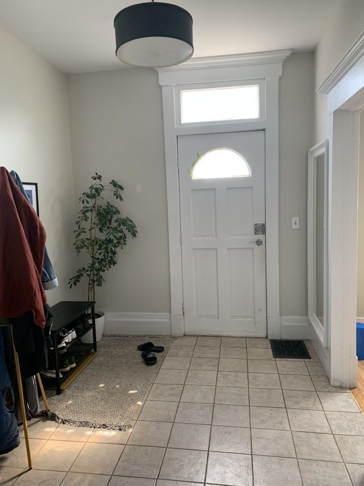 85 Edinburgh Road N Upper - Photo 2 of 20