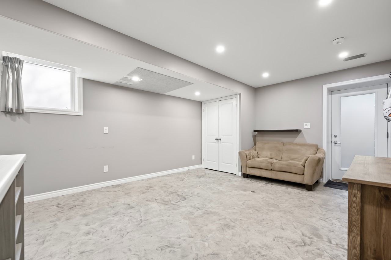 53 College Avenue West - Photo 5 of 14