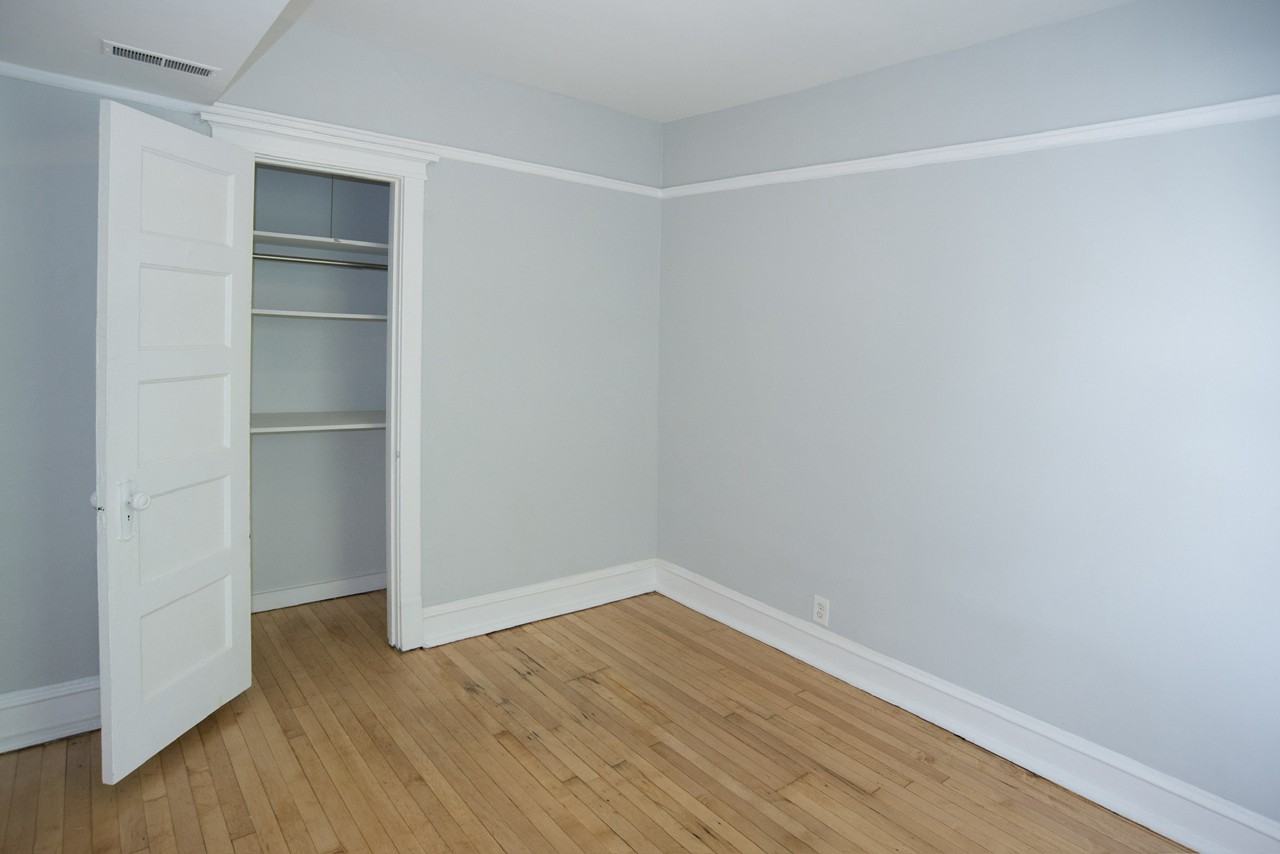 3921 N Lincoln Ave - Photo 6 of 11