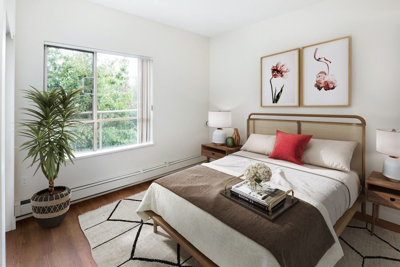 Dunway Court - Photo 4 of 18