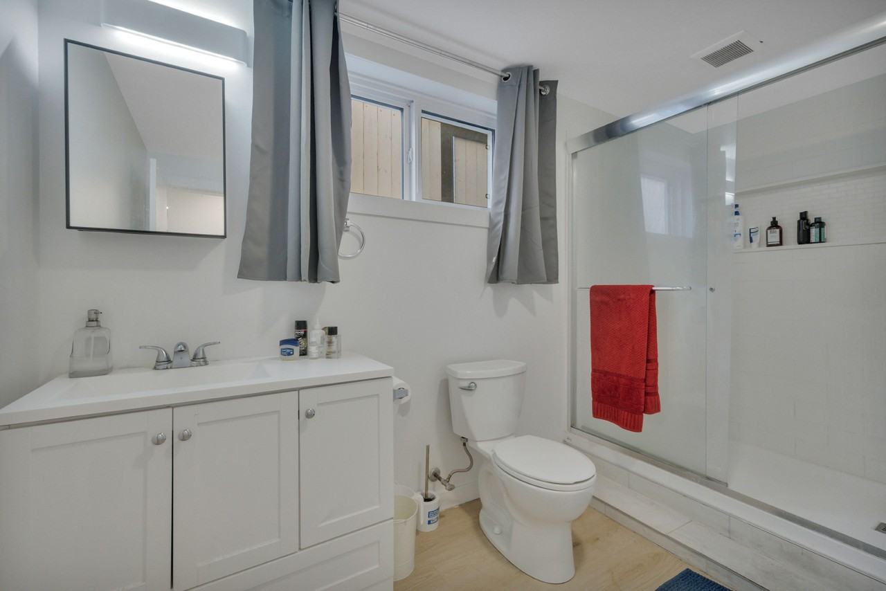10611-B 155 Street NW - Photo 6 of 18