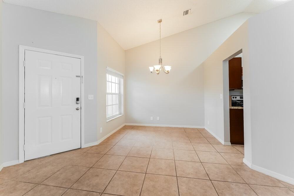 180 Heatherwood Dr - Photo 4 of 18