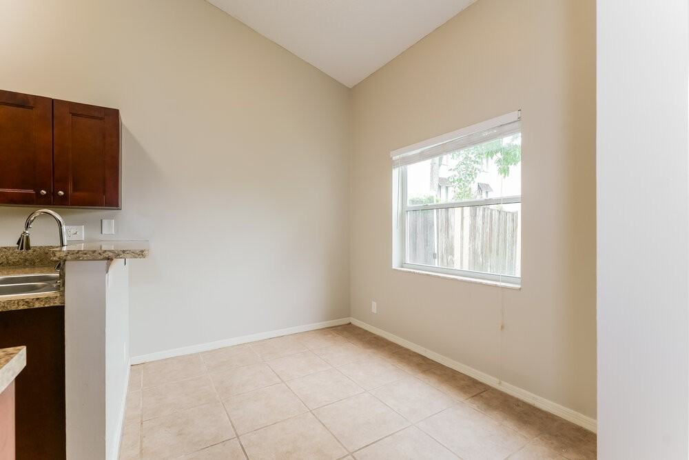 180 Heatherwood Dr - Photo 6 of 18