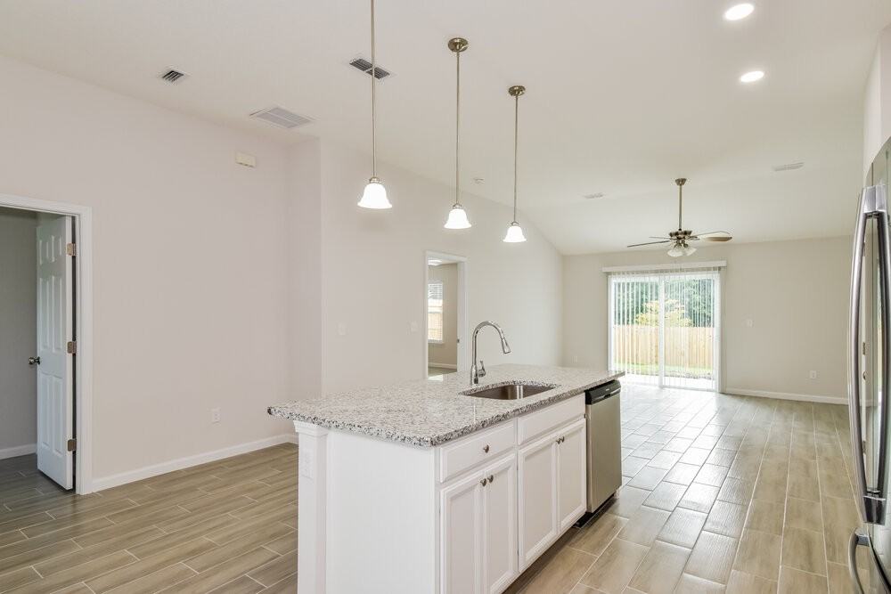 6087 Patriots Landing Ln - Photo 5 of 19