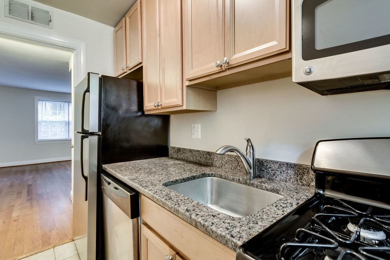 Mason Arms Apartments - Photo 5 of 5