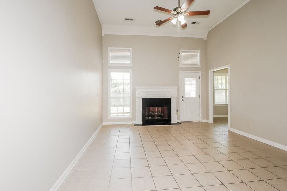 13073 Braybourne Pkwy - Photo 5 of 18