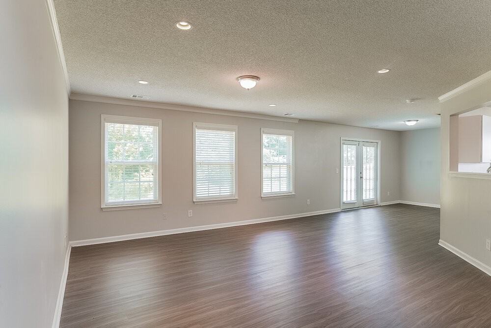 6726 Brookfield Way - Photo 4 of 17