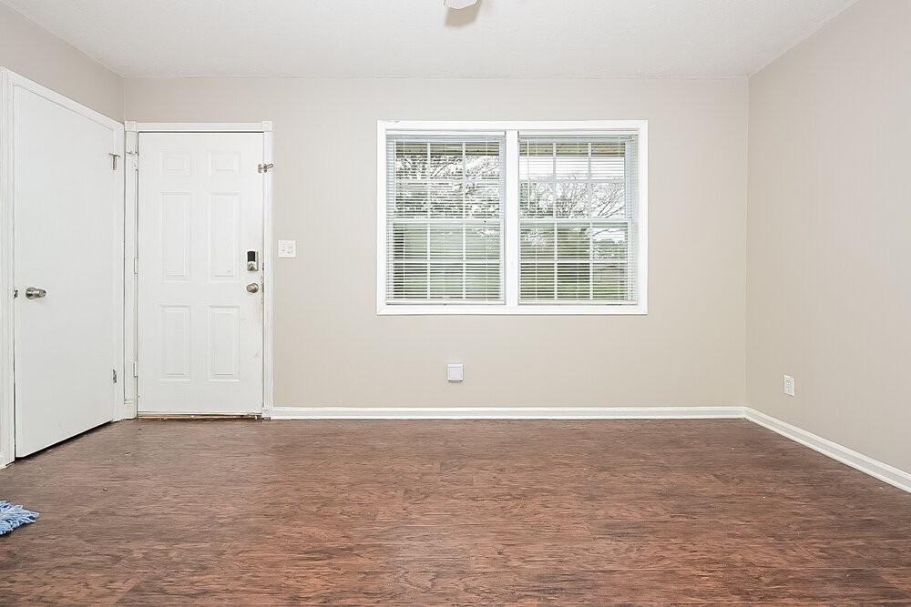 164 Meadowlark Ln - Photo 3 of 16
