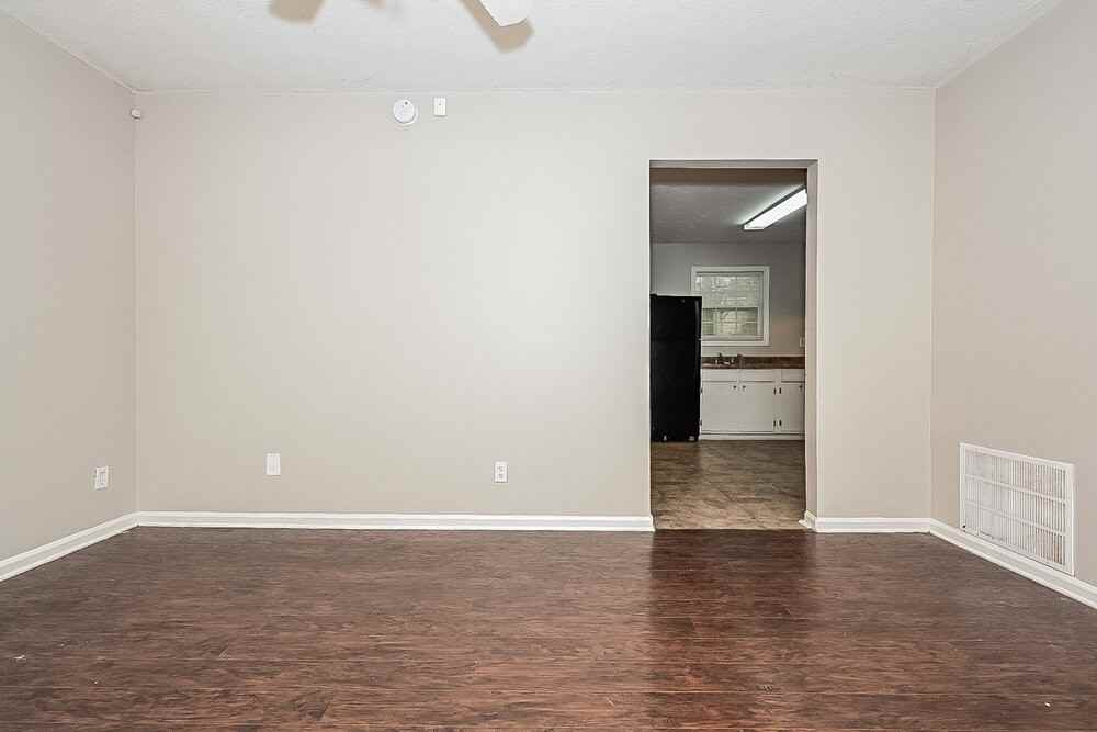164 Meadowlark Ln - Photo 4 of 16