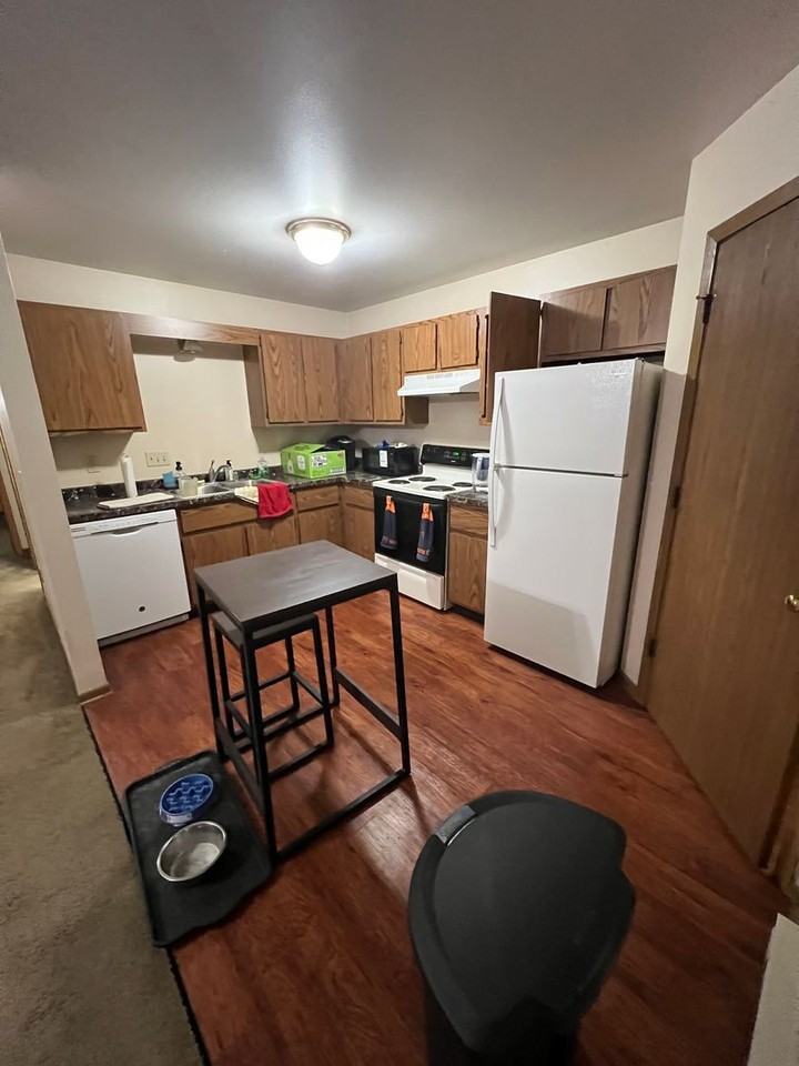 Paradise Place Apartments - Photo 2 of 8