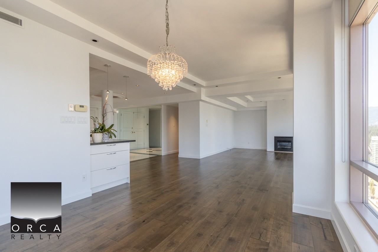 1500 Alberni St - Photo 4 of 33