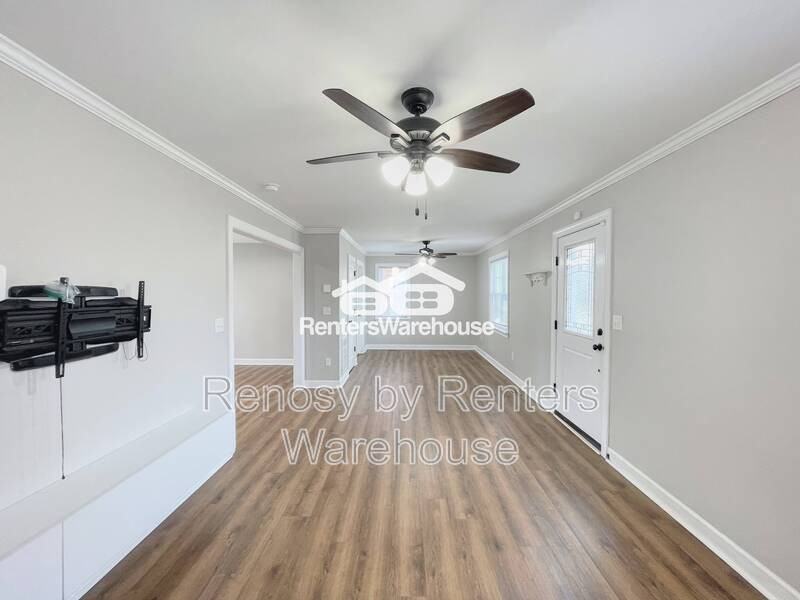 3809 Stratford Rd - Photo 7 of 39