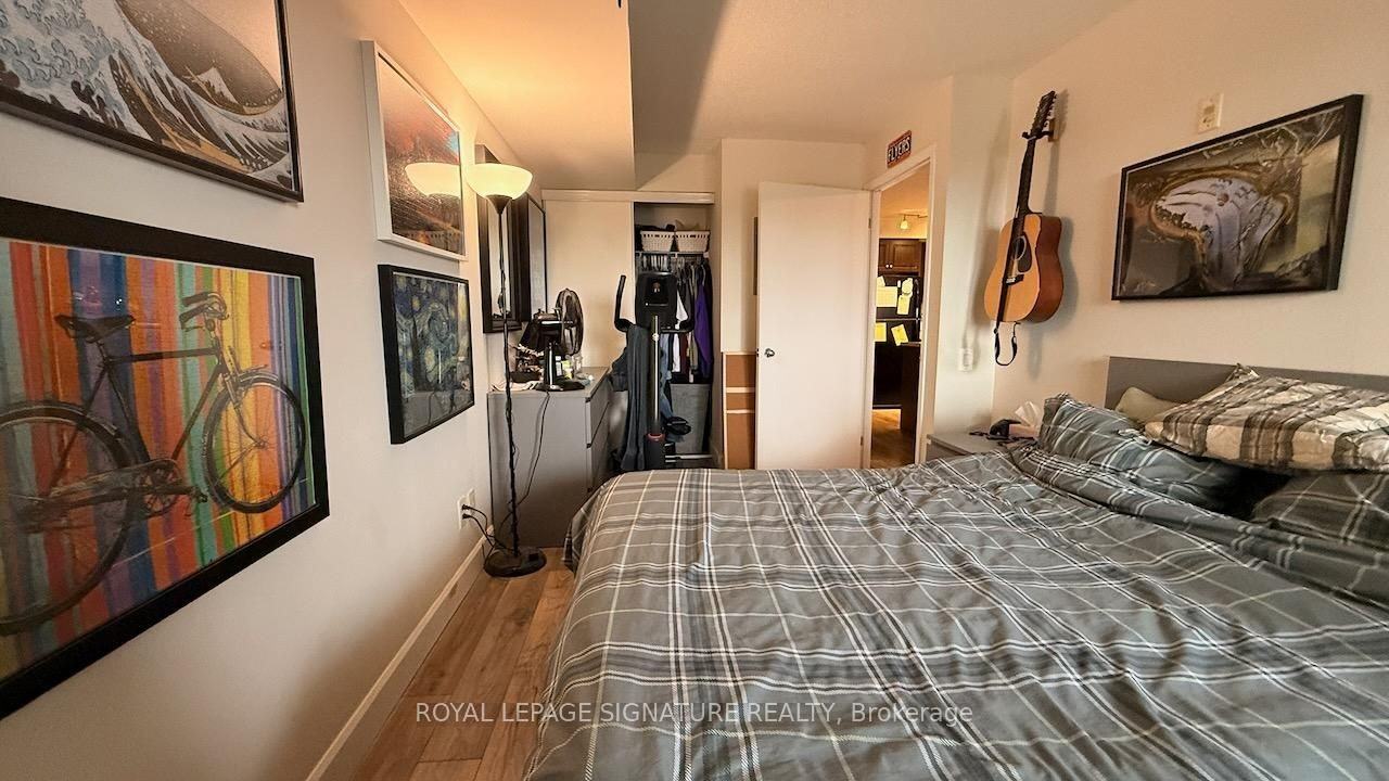 1040 The Queensway #503 - Photo 4 of 9