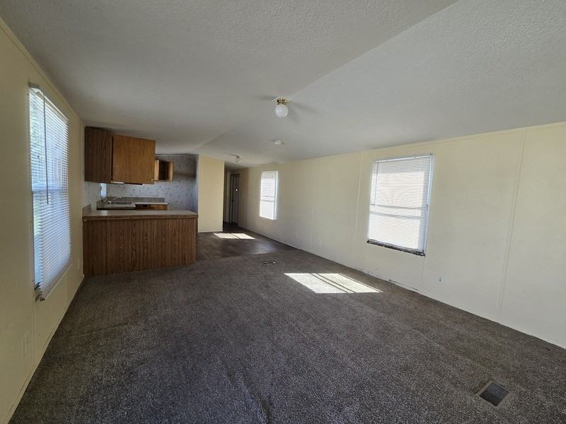 2412 Cattail Cir - Photo 4 of 34