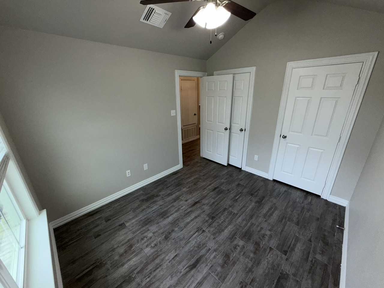 3223 Kickapoo Drive - Photo 5 of 19